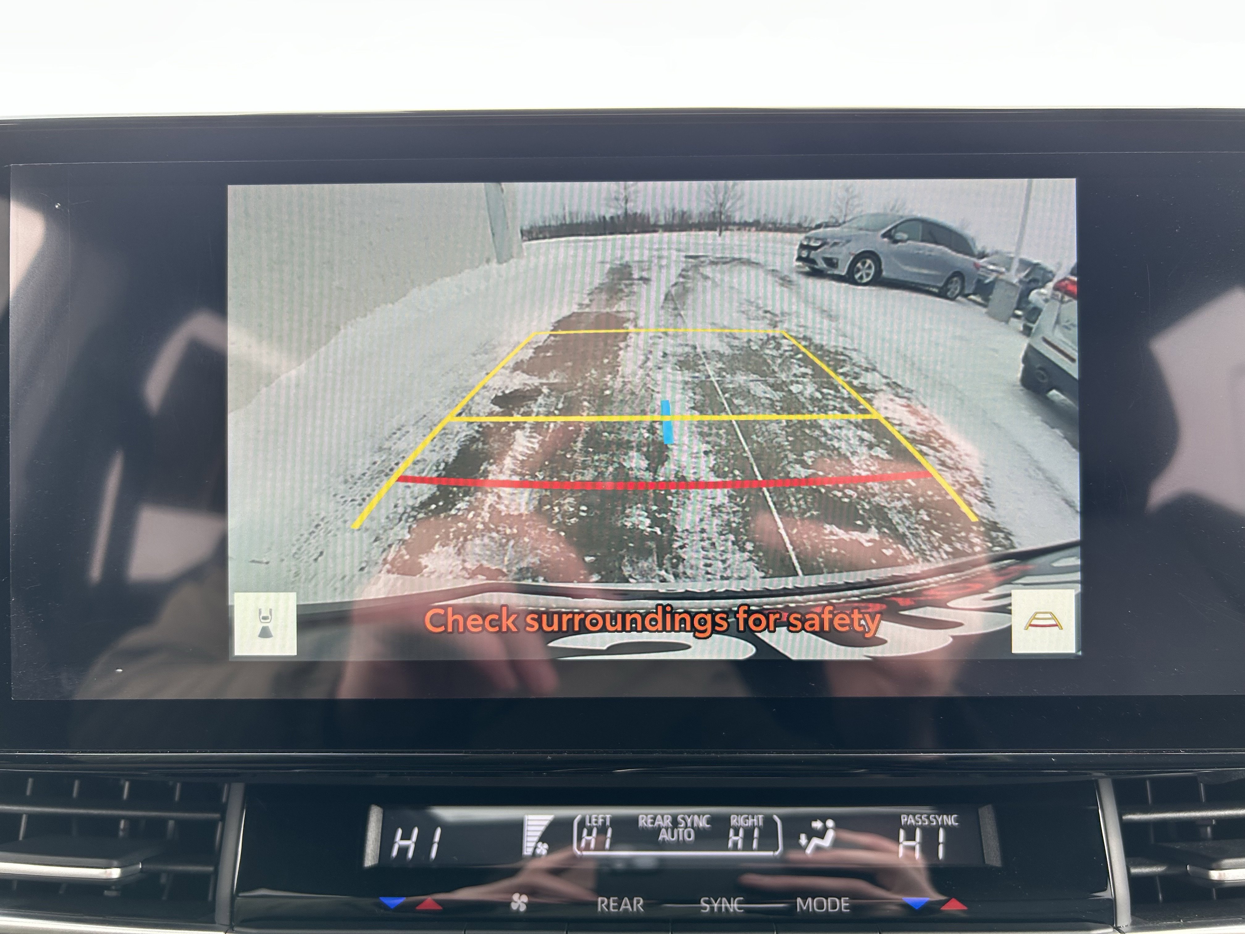 Used 2025 Toyota Sienna Limited image 31