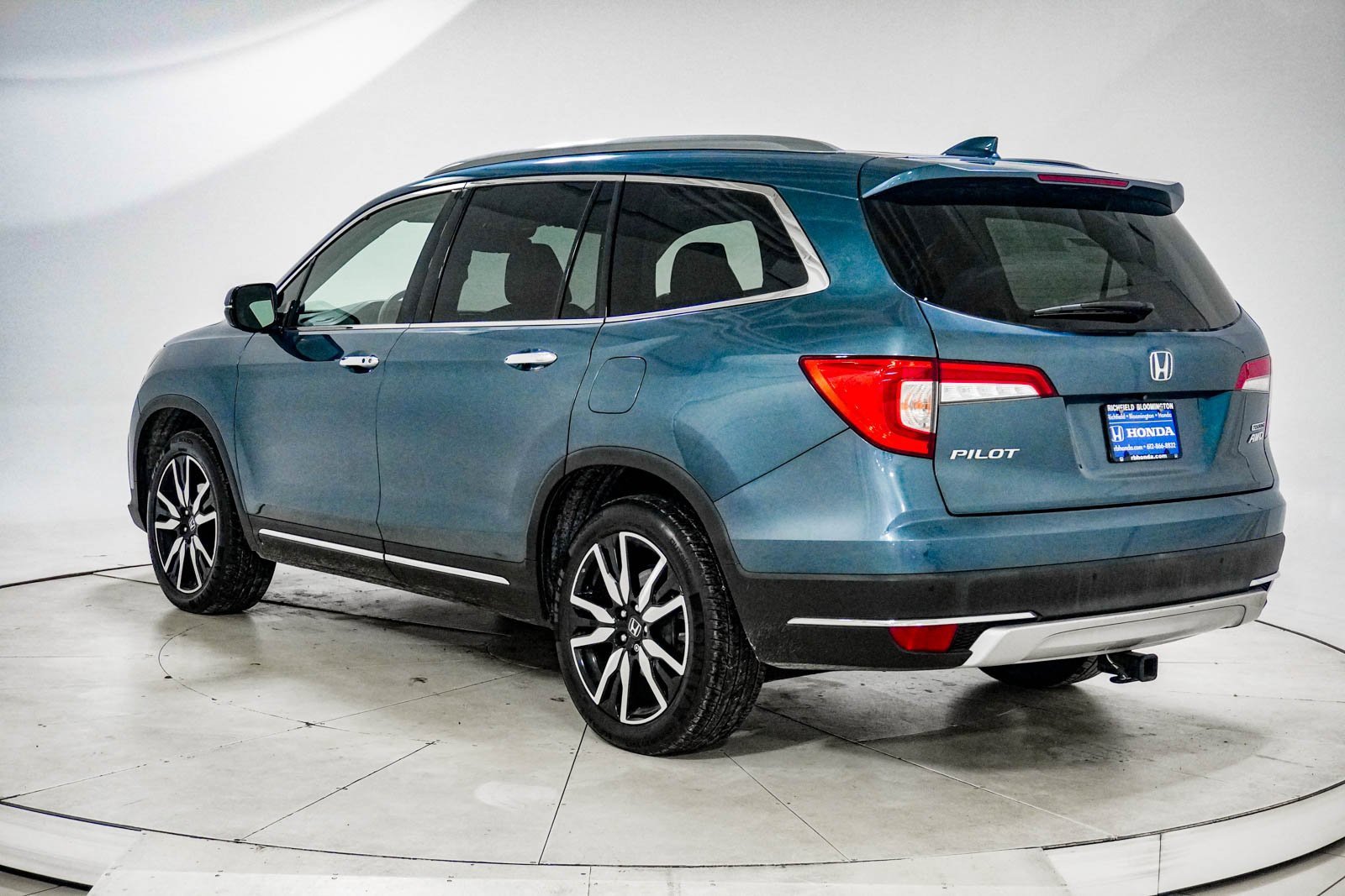 Used 2020 Honda Pilot Touring image 6