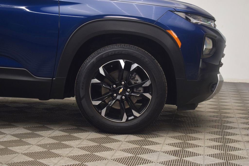 Used 2022 Chevrolet TrailBlazer LT w/ Driver Confidence Package FWD image 28