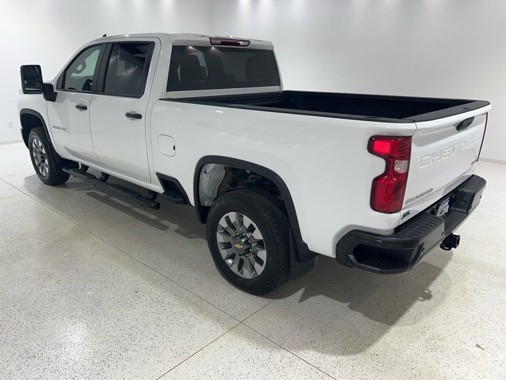 Used 2025 Chevrolet Silverado 2500 Custom w/ Custom Value Package AWD/4WD image 3