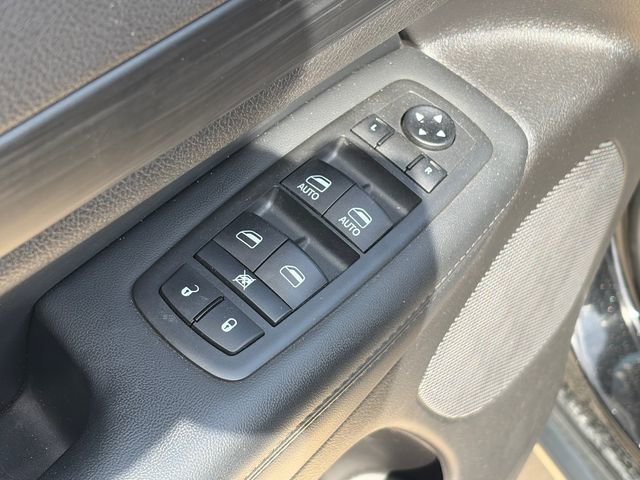 Used 2021 Jeep Grand Cherokee Laredo w/ Security & Convenience Group RWD image 18