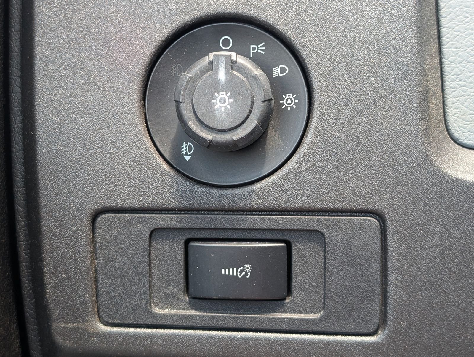 Used 2012 Ford F150 XLT w/ XLT Convenience Pkg RWD image 19