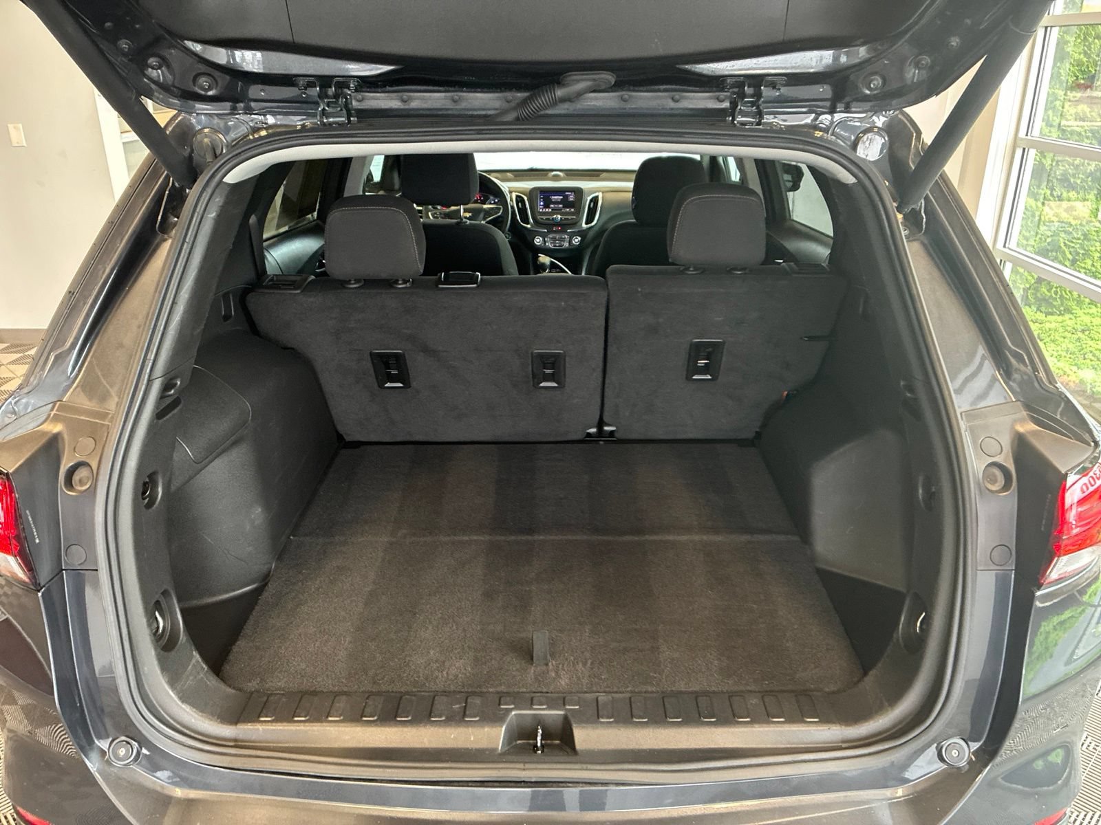 Used 2023 Chevrolet Equinox LT w/ Driver Convenience Package AWD/4WD image 11