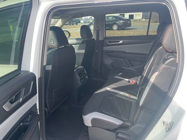 New 2026 Volkswagen Atlas Peak Edition image 6