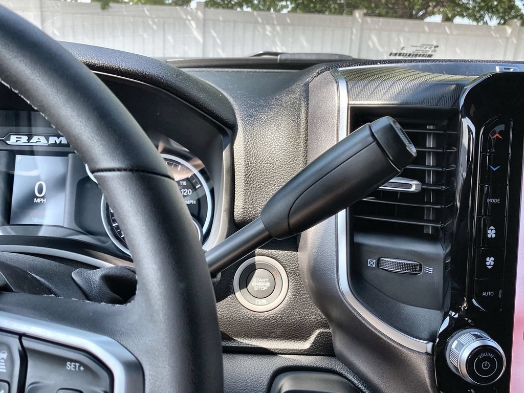 New 2025 RAM 2500 Big Horn AWD/4WD image 21
