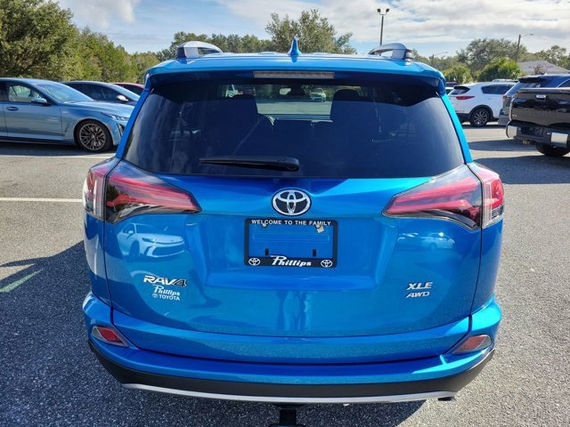 Used 2018 Toyota RAV4 XLE image 11