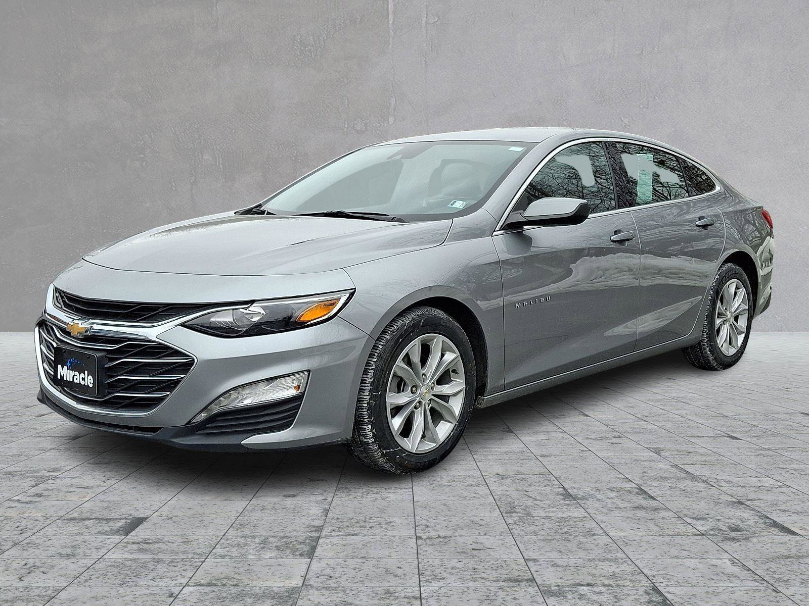 Used 2024 Chevrolet Malibu LT FWD image 3