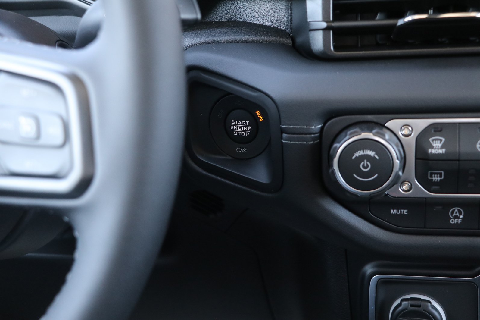 New 2026 Jeep Gladiator Mojave AWD/4WD image 22