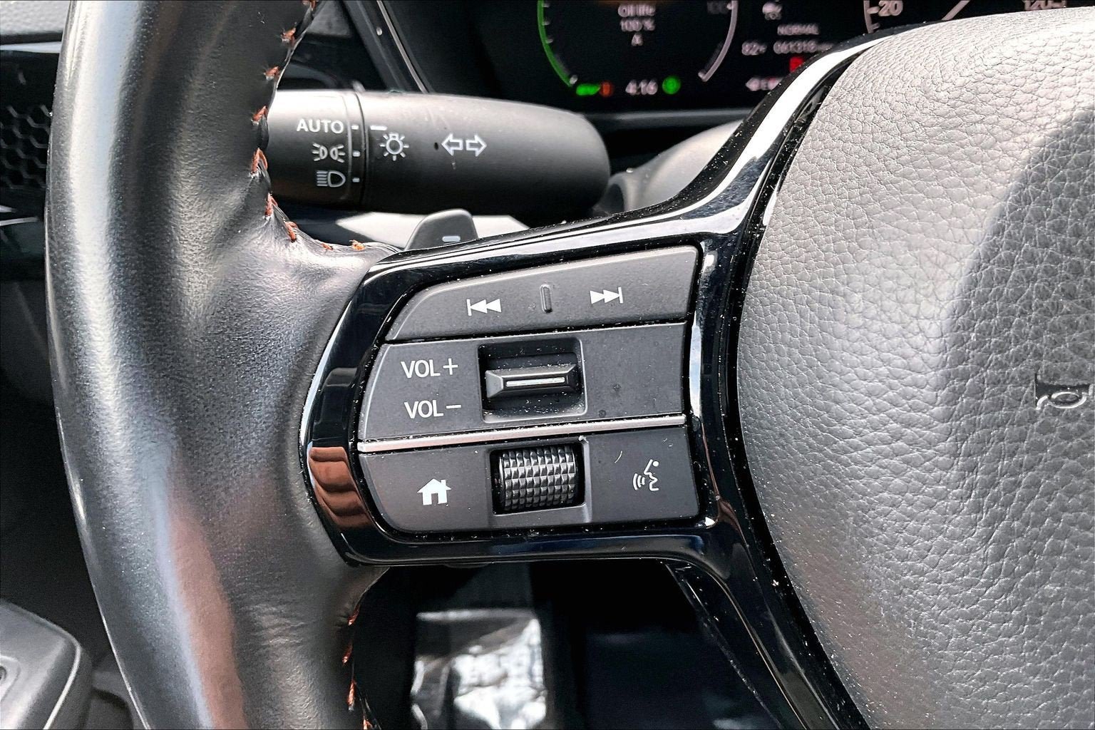 Used 2025 Honda CR-V Sport Touring image 17