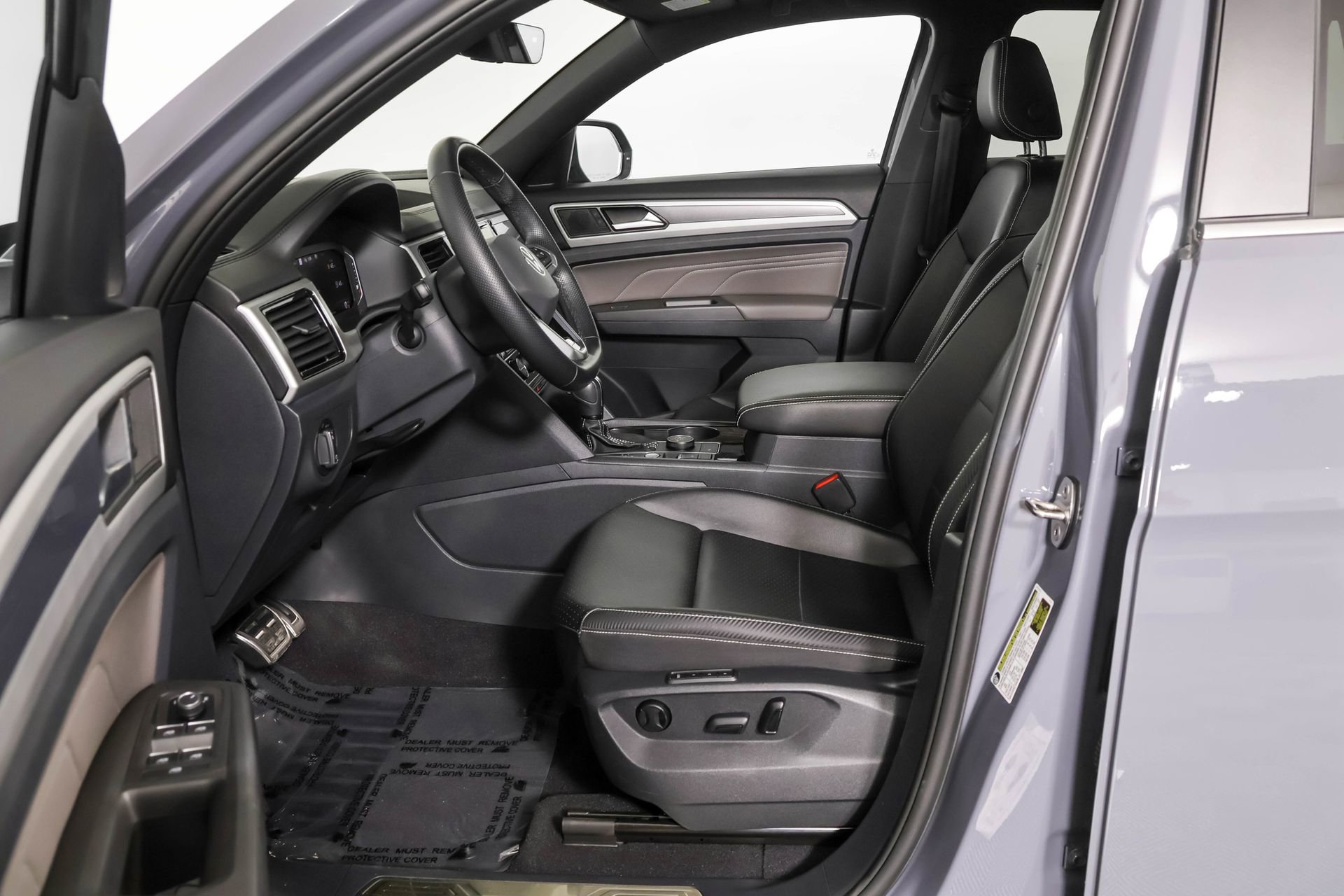 Used 2022 Volkswagen Atlas Cross Sport SEL R-Line AWD/4WD image 7