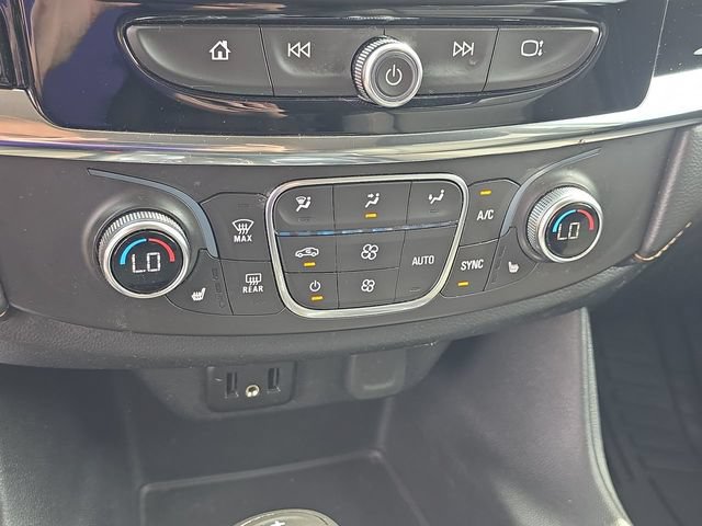 Used 2018 Chevrolet Traverse LT FWD image 25