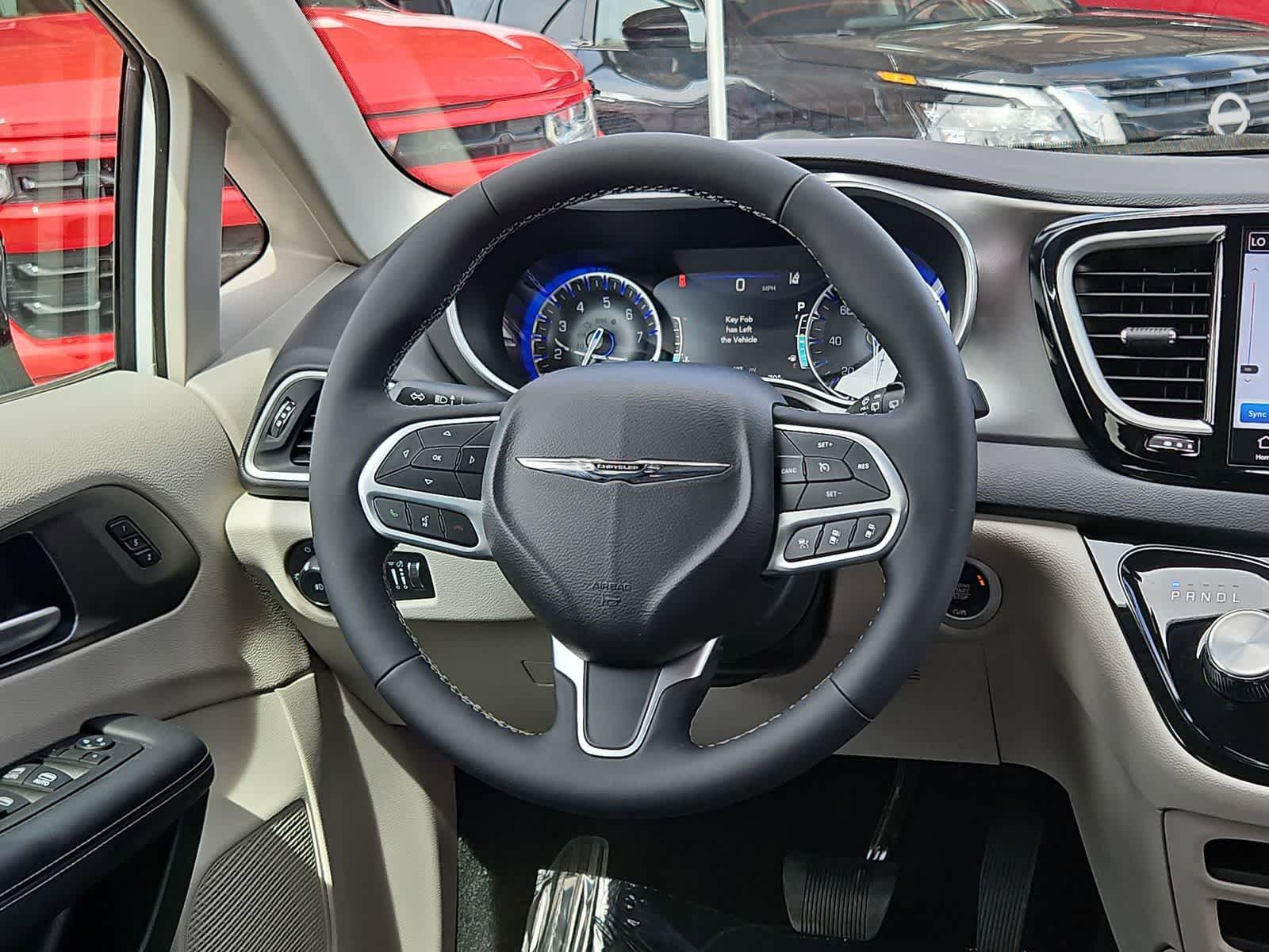 Used 2024 Chrysler Pacifica Touring-L image 23