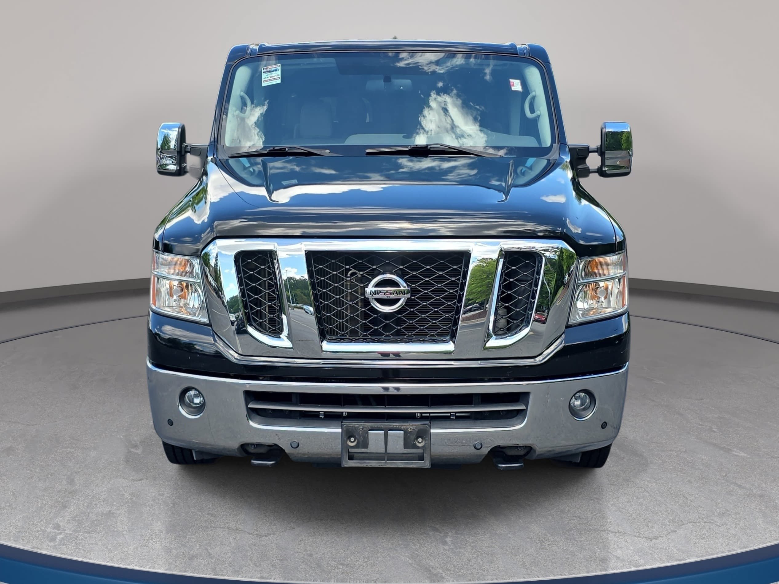 Used 2021 Nissan NV 3500 SL RWD image 2