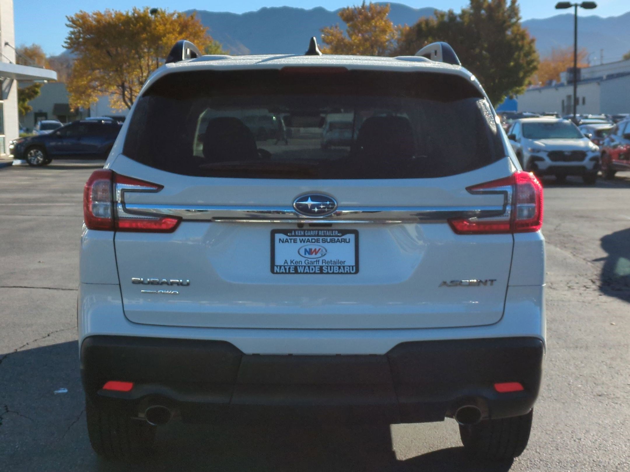 Used 2024 Subaru Ascent Premium w/ Convenience Package image 4