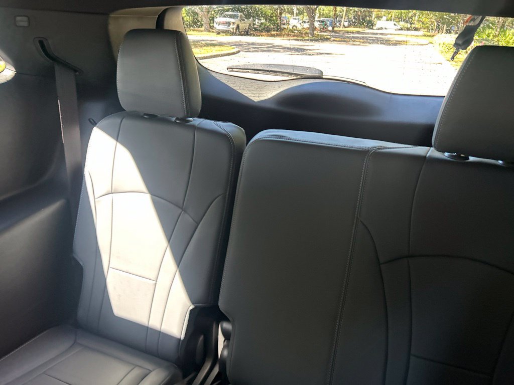 Used 2024 Buick Enclave Essence w/ Sound and Sites Package FWD image 12