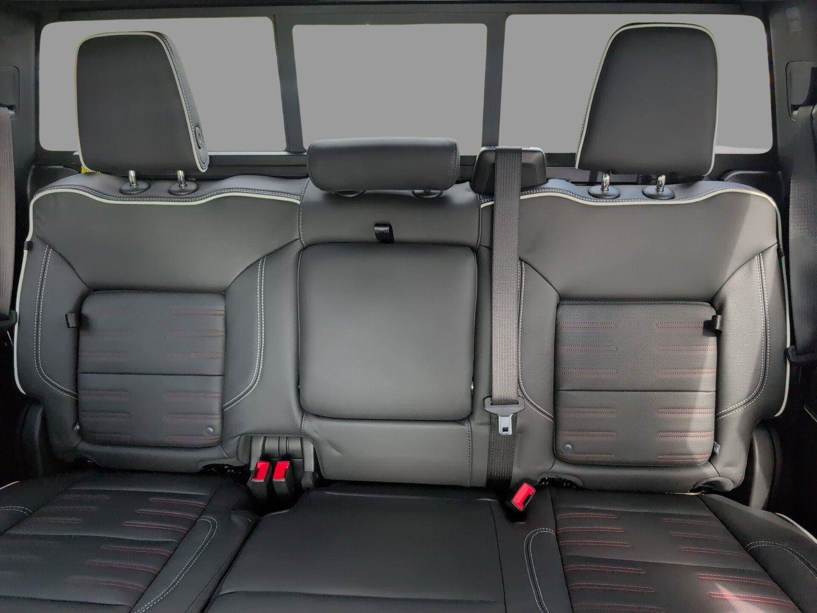 New 2026 GMC Sierra 2500 AT4X AWD/4WD image 31