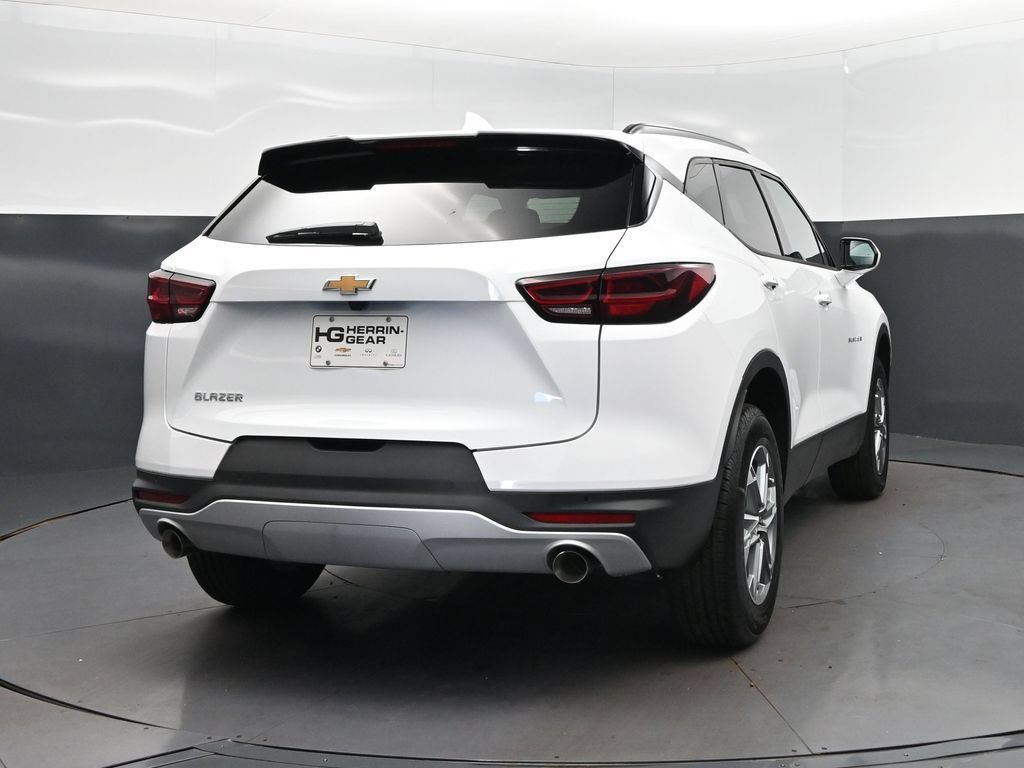 New 2026 Chevrolet Blazer LT w/ Convenience Package FWD image 7