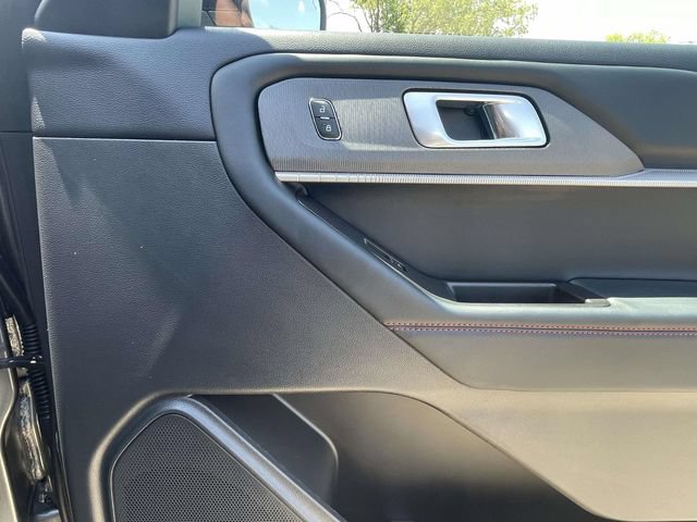 Used 2025 Ford Explorer ST-Line RWD image 30