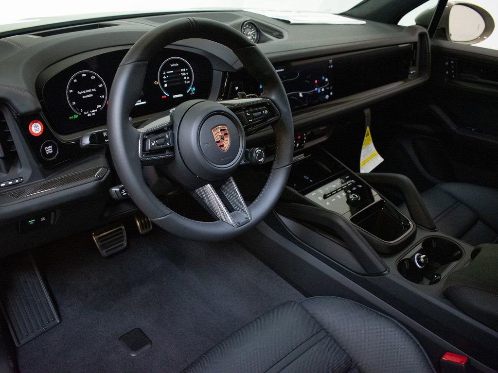 New 2026 Porsche Cayenne GTS image 4