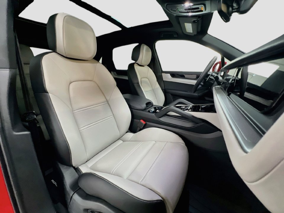 New 2026 Porsche Cayenne S AWD/4WD image 30