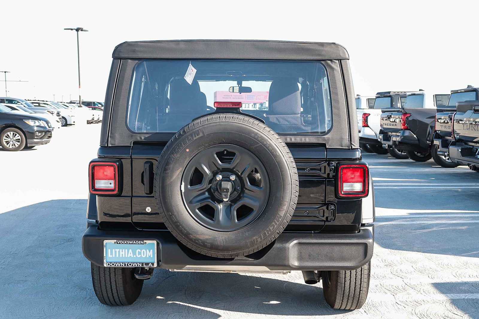 Used 2022 Jeep Wrangler Unlimited Sport image 7