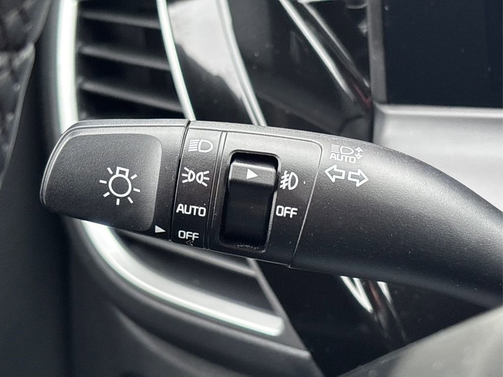 Certified 2025 Kia Seltos S image 23