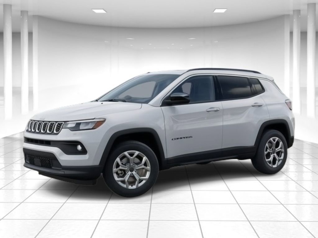 New 2025 Jeep Compass Latitude w/ Sun & Sound Group image 2
