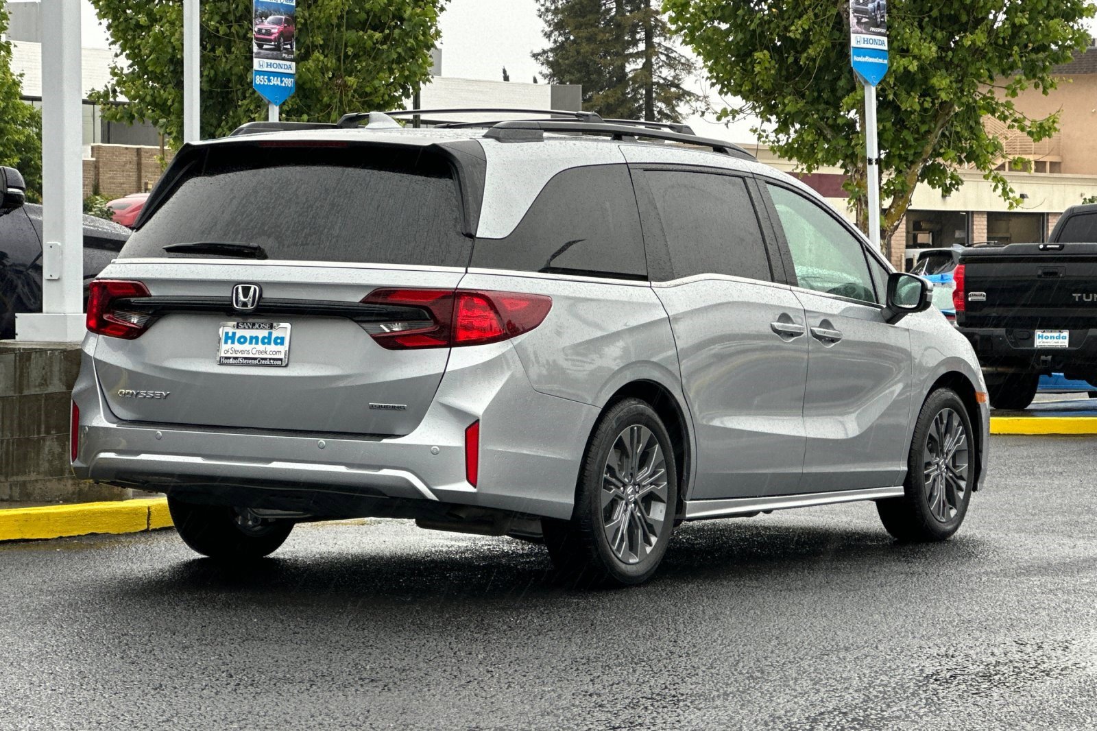 Certified 2025 Honda Odyssey Touring image 9