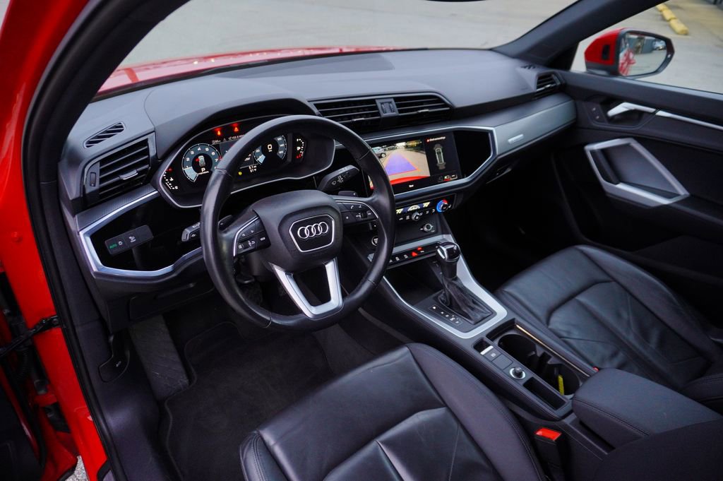 Used 2023 Audi Q3 2.0T Premium image 24