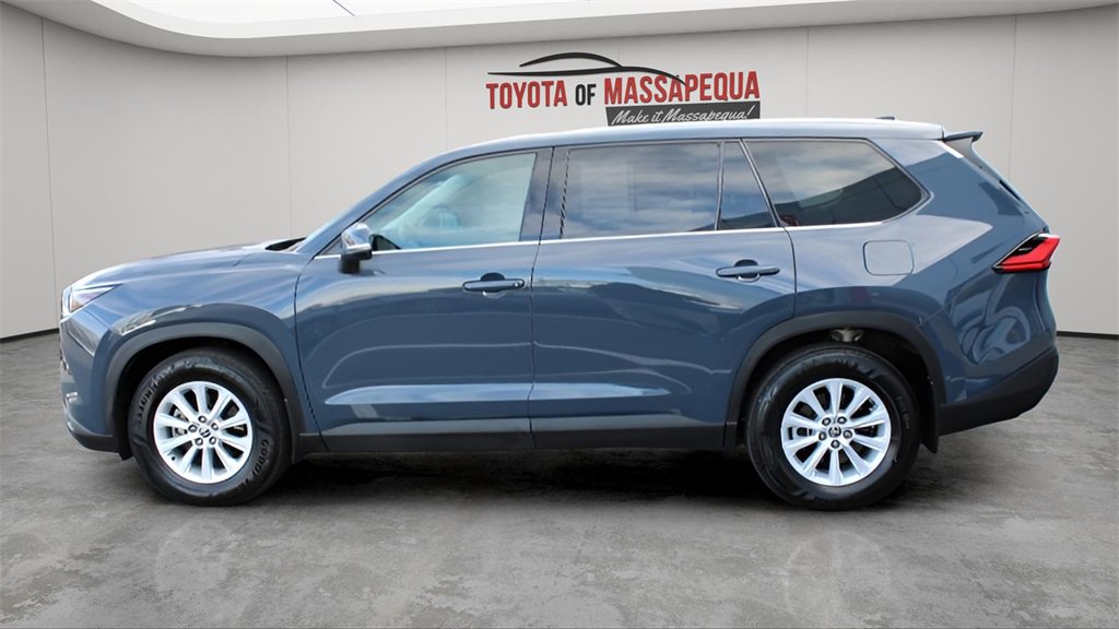 Certified 2024 Toyota Grand Highlander XLE image 2