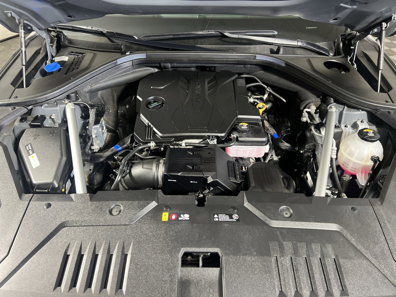 Used 2023 Genesis GV70 2.5T w/ Select Package image 28