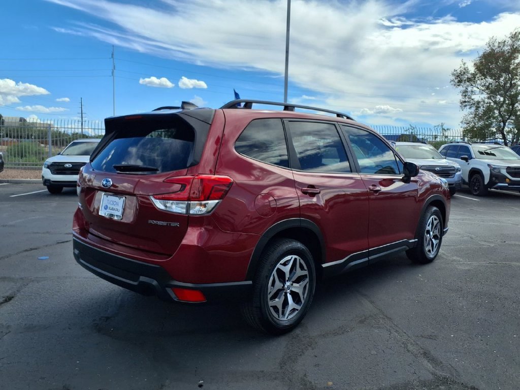 Used 2024 Subaru Forester Premium AWD/4WD image 10