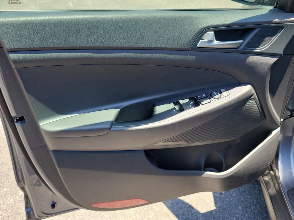 Used 2021 Hyundai Tucson Value FWD image 15