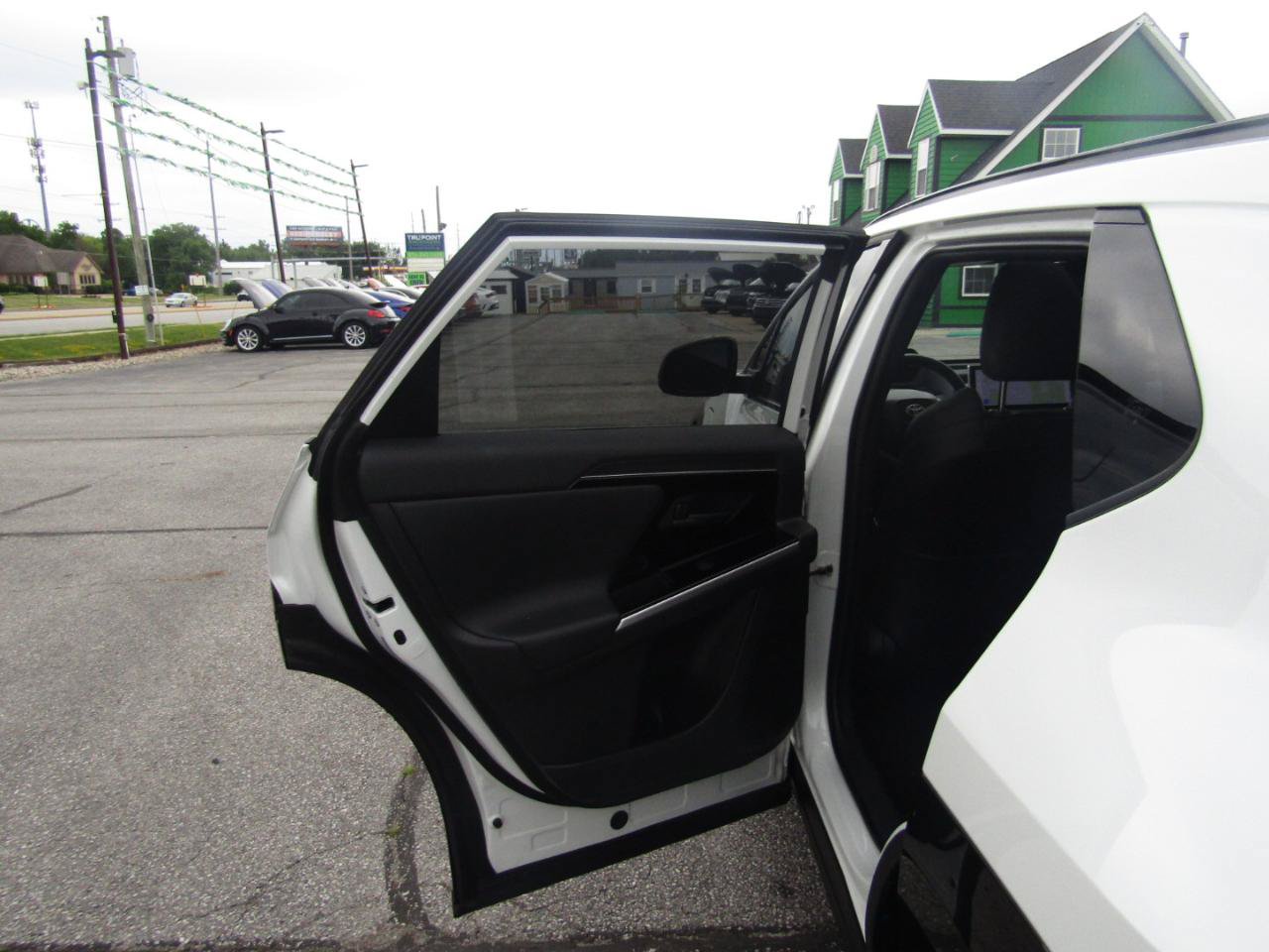 Used 2023 Toyota bZ4X FWD image 19