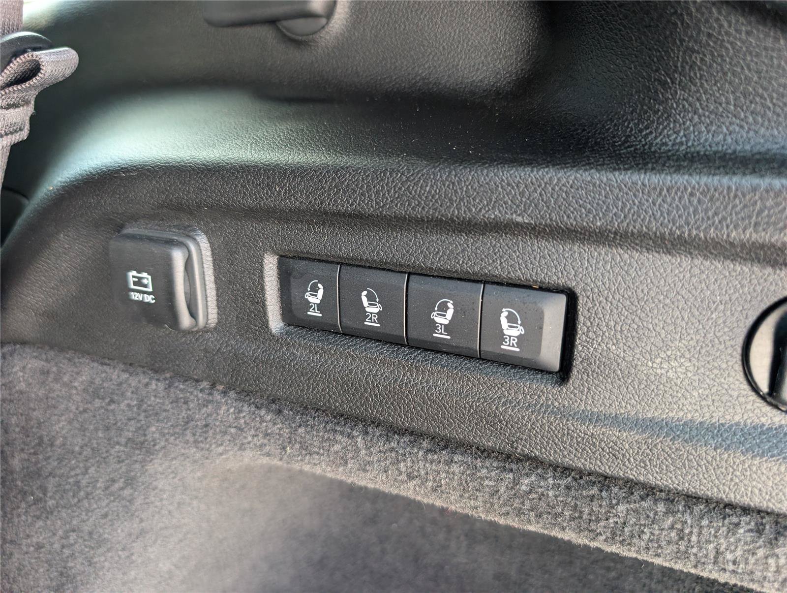Used 2024 Jeep Grand Cherokee L Summit AWD/4WD image 16