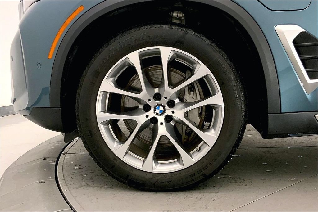 Certified 2026 BMW X5 xDrive50e w/ Climate Comfort Package AWD/4WD image 8