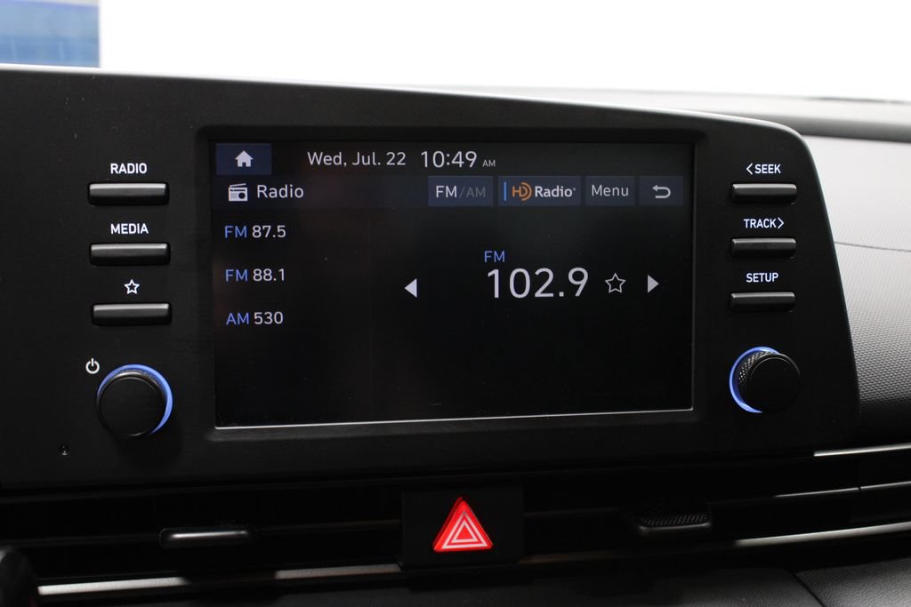 Used 2025 Hyundai Elantra Sport FWD image 2