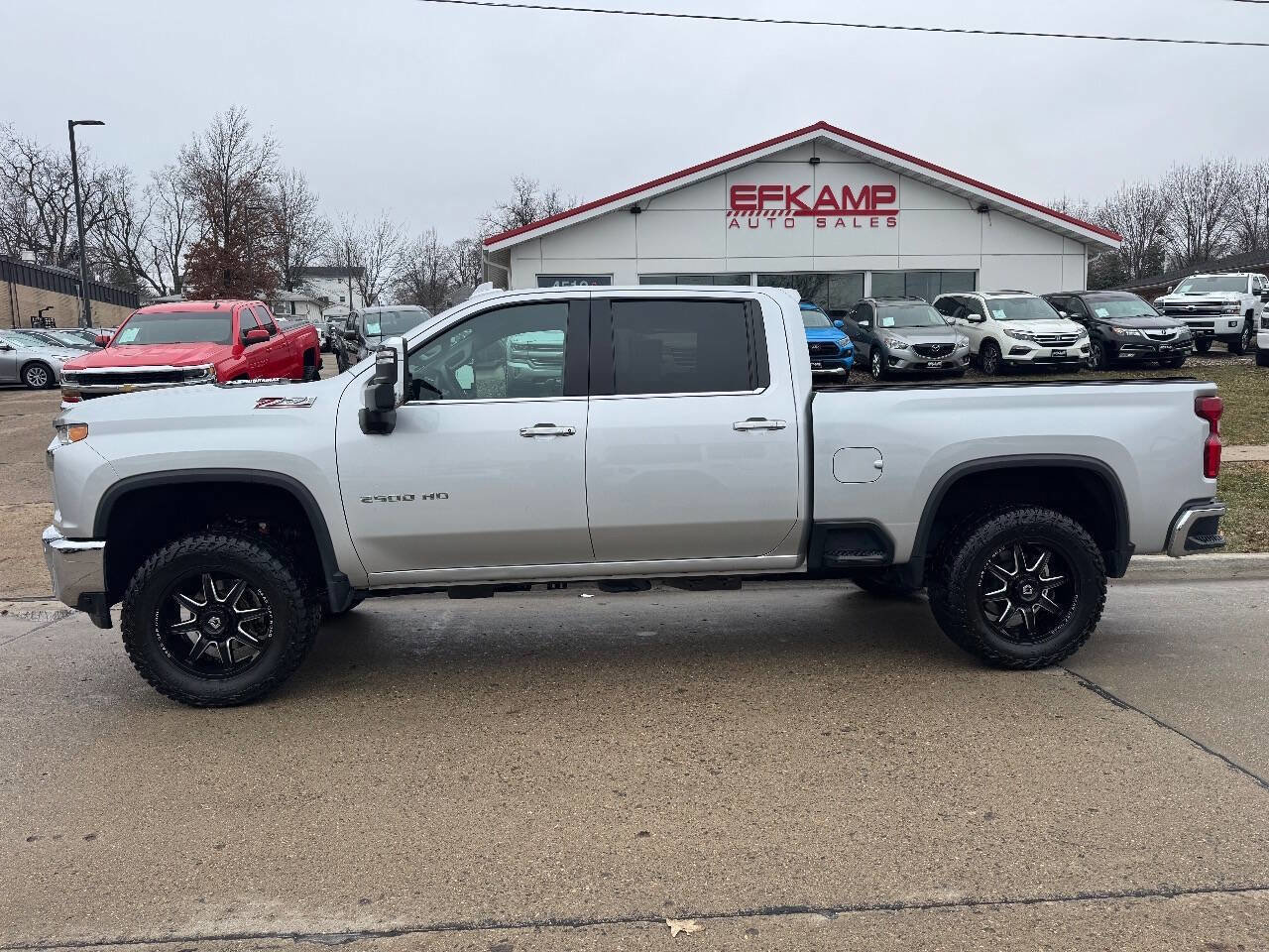 Used 2023 Chevrolet Silverado 2500 LTZ w/ LTZ Plus Package image 2