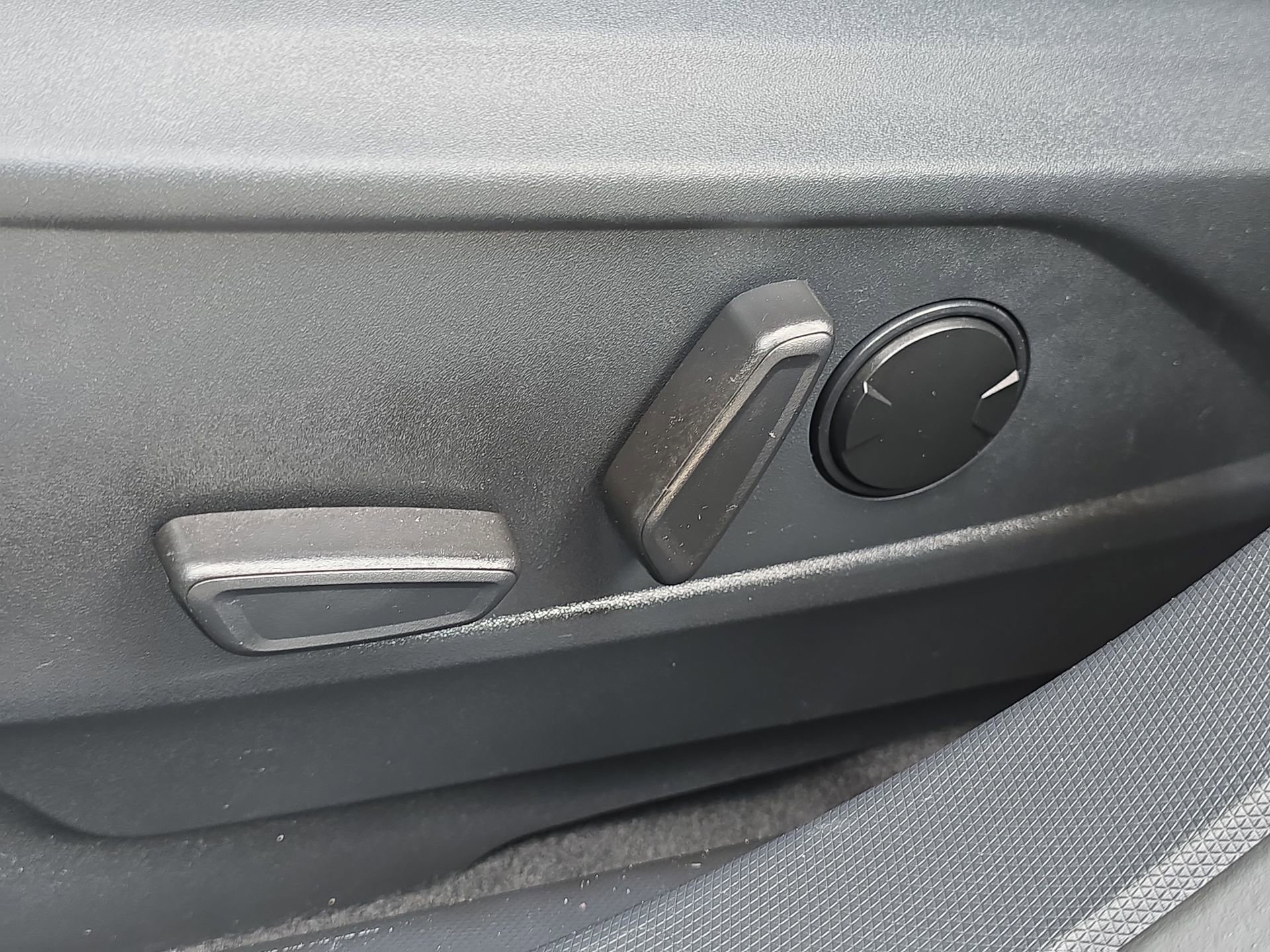 Used 2025 Ford Mustang Mach-E Select AWD/4WD image 12