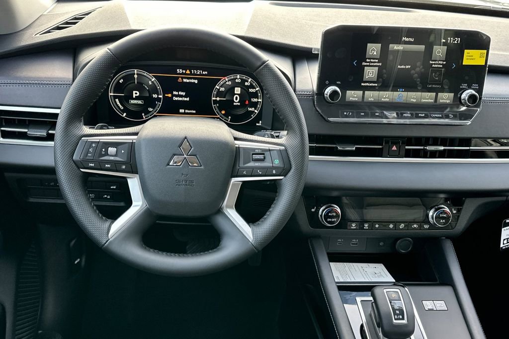New 2025 Mitsubishi Outlander SE image 15
