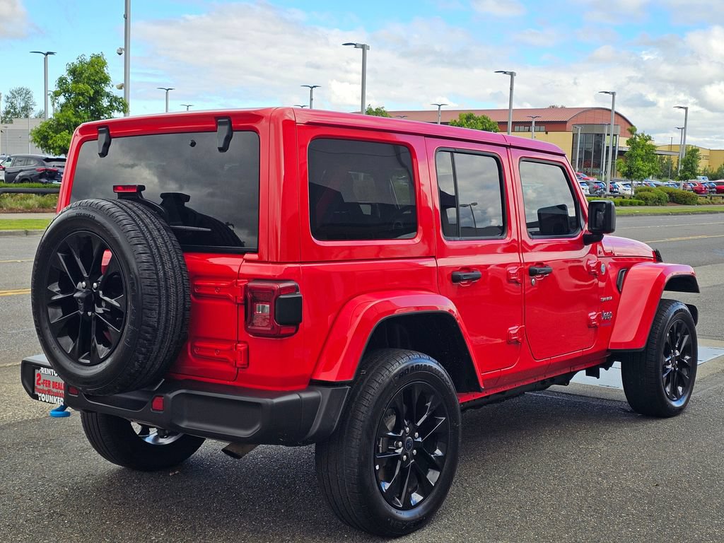 Used 2024 Jeep Wrangler Unlimited Sahara AWD/4WD image 5