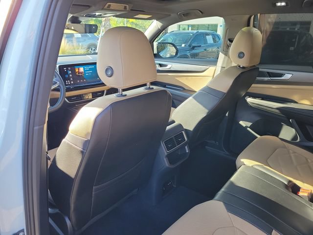 Certified 2024 Volkswagen Atlas Cross Sport SE FWD image 10