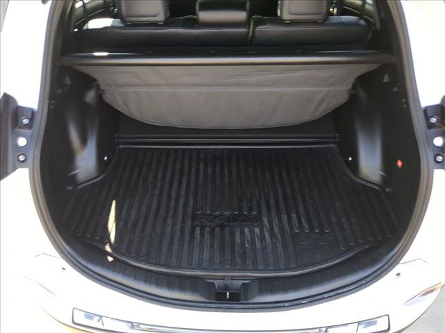 Used 2018 Toyota RAV4 SE w/ Advanced Technology Package image 6