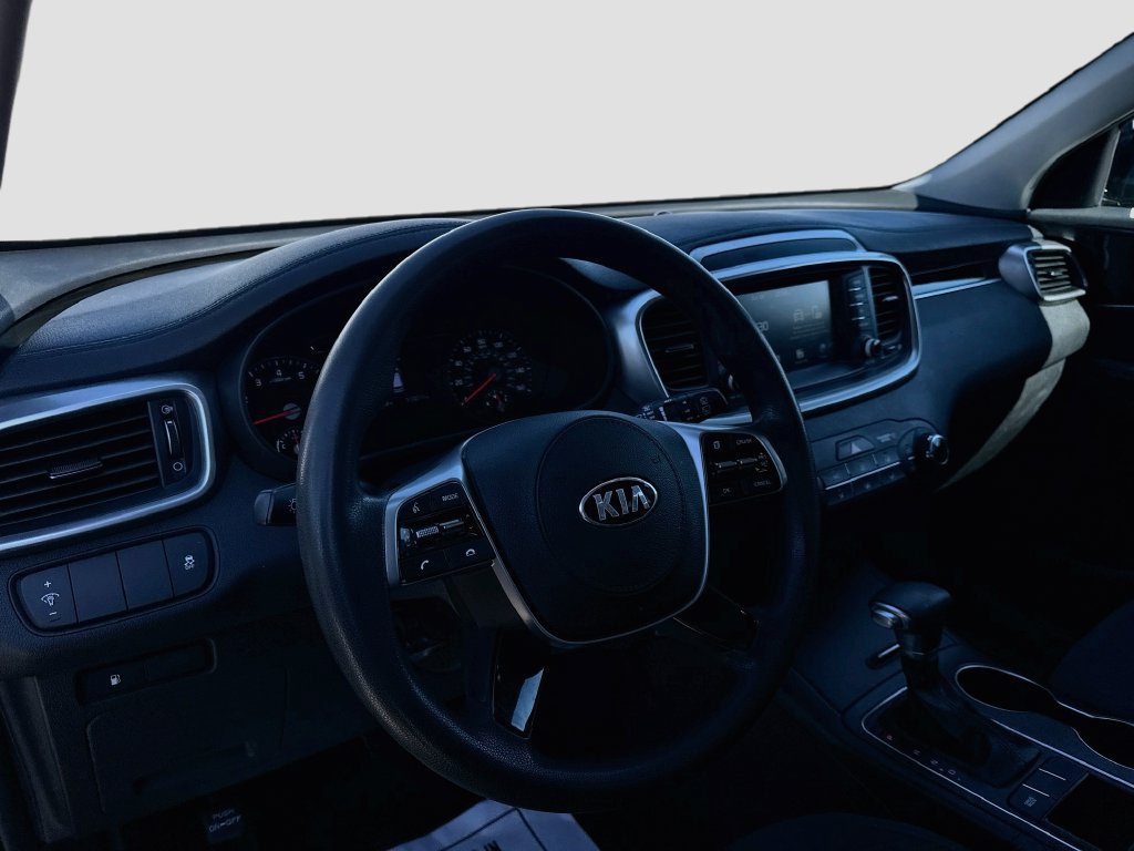 Used 2019 Kia Sorento L FWD image 9