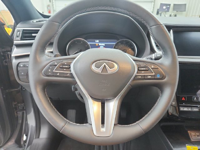 Used 2025 INFINITI QX55 Essential AWD/4WD image 23