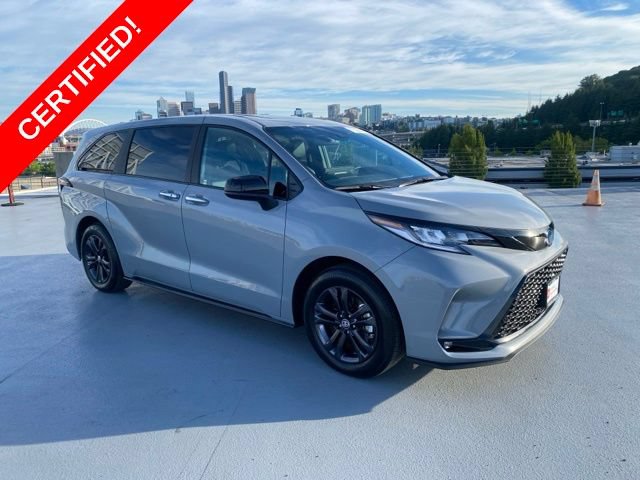 Certified 2025 Toyota Sienna XSE AWD/4WD image 1