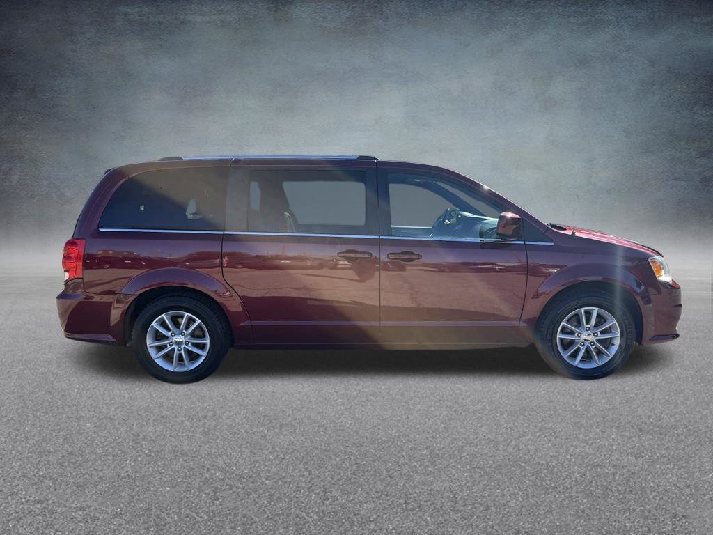 Used 2019 Dodge Grand Caravan SXT FWD image 4