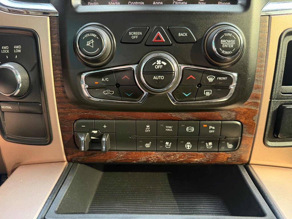 Used 2014 RAM 2500 Longhorn w/ Convenience Group image 33