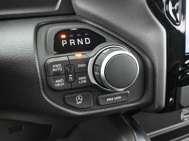 New 2026 RAM 1500 4x4 Crew Cab image 33
