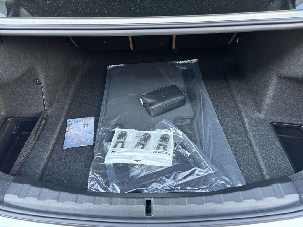 New 2025 BMW 330i xDrive Sedan w/ M Sport Package image 9